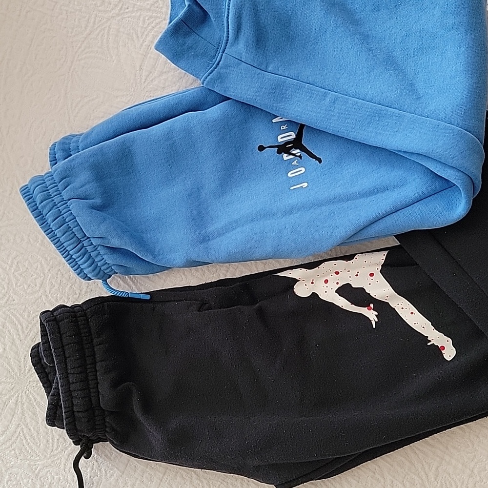 2 pair Nike Air Jordan fleece joggers